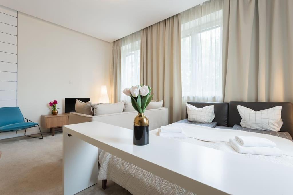 Close-Urban Chic - City Center - Studio Apartment - Plac Konstytucji Varşovia Exterior foto