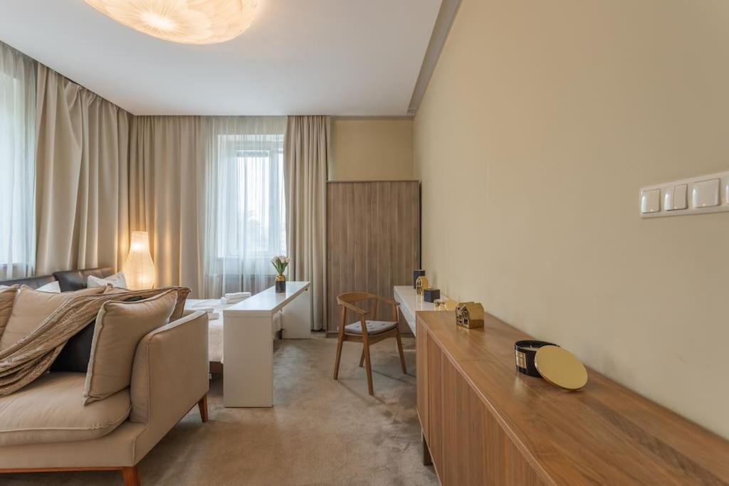 Close-Urban Chic - City Center - Studio Apartment - Plac Konstytucji Varşovia Exterior foto